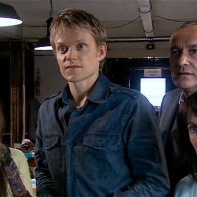 Marc Warren, Shirley Henderson, Simon Greenall , and Moya Brady in Doctor Who, "Love & Monsters"